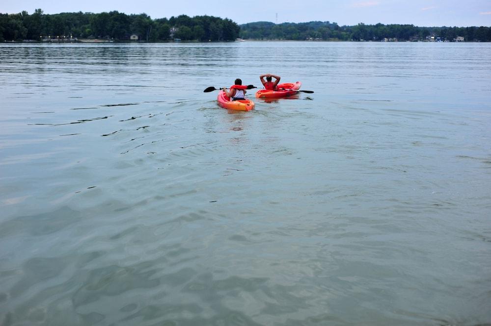 ベイカー サンセット ベイ リゾート Lake Delton エクステリア 写真